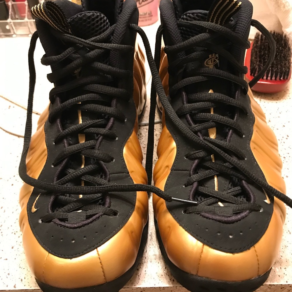 Nike Foamposite Gold / Foams